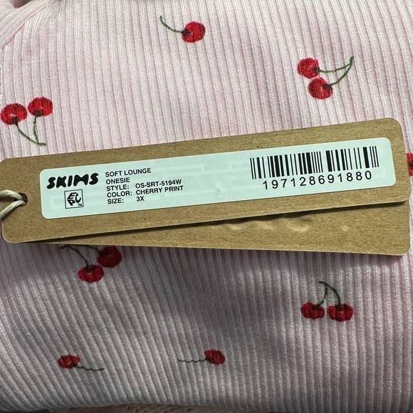 NWT skims Valentines Day scoop onesie soft lounge ribbed Cherry blossom print 3X - Picture 10 of 11